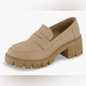 NEW CUSHIONAIRE Women's Pierce Slip on Loafer Memory Foam Neutral Beige Size 8